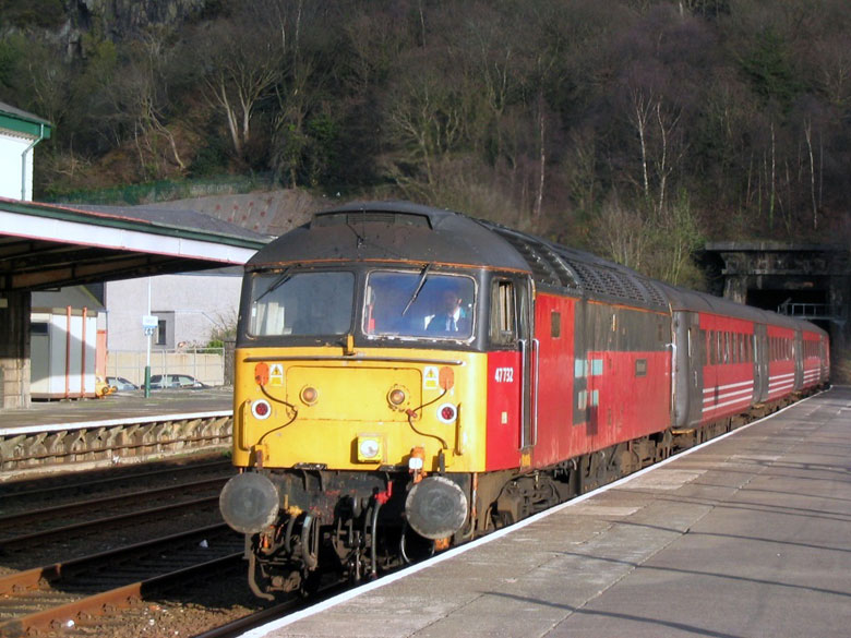 47732 arrives at Bangor with 1D57 15:27 Crewe - Holyhead  on 23/03/04, Photo by Rowan Crawshaw